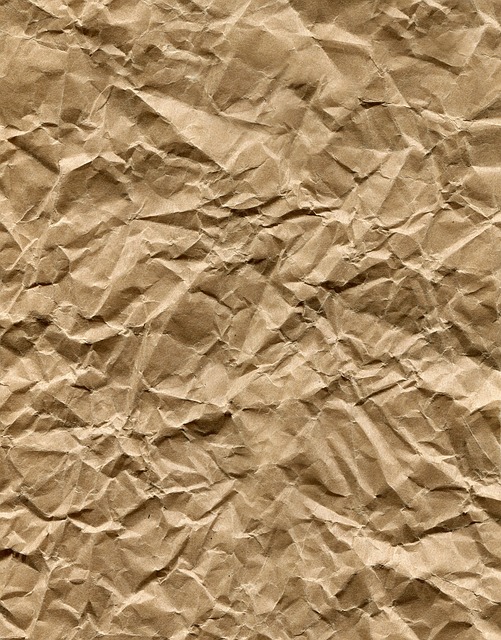hnědý papír